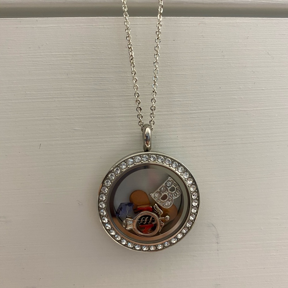 Origami owl necklace